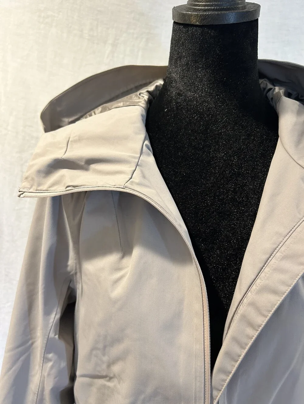 Lululemon Everyday Getaway jacket size 4
